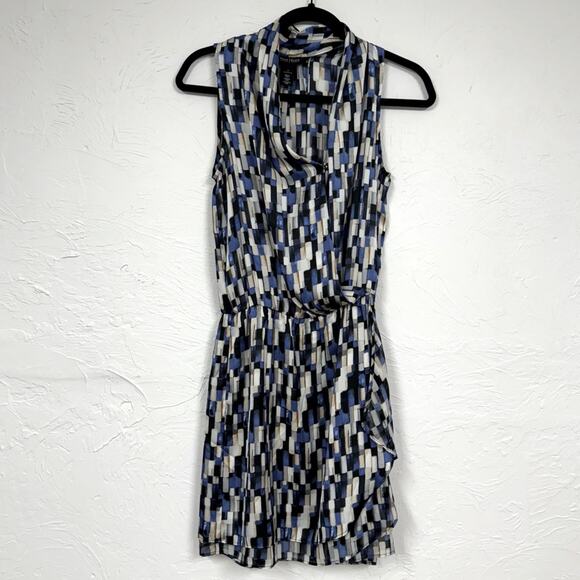 White House Black Market Blue & Cream Printed Sleeveless Mini Wrap Dress Women 2 - Picture 1 of 9